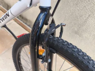 Bicicleta B-Twin Rockrider 300 Blanca