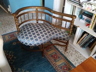 Sillón antiguo madera y tela