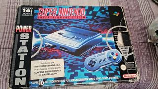 Super Nintendo + 2 mandos + 11 juegos