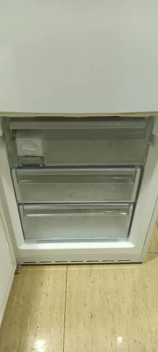 NEVERA COMBI BOSCH NO FROST ENERGÍA A+