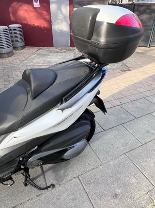 Maxi Scooter + potente y comoda Kymco Xciting 400i