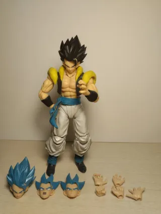 Figura Gogeta Super Saiyan Blue