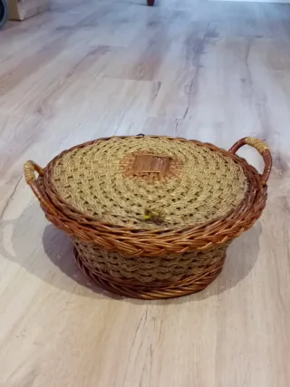 Costurero vintage mimbre años 70