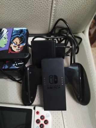 Nintendo Switch + 2 Juegos My Hero One's Justice