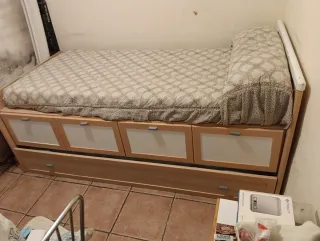 Cama doble con 4 cajones muy amplios
