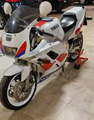 Yamaha Exup 1000 - Moto Deportiva