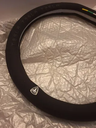 Protector Volante Tesla Negro