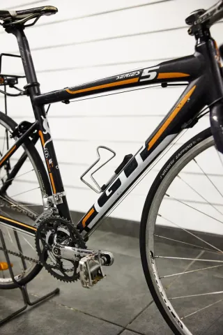 Bicicleta de carretera GT Series 5