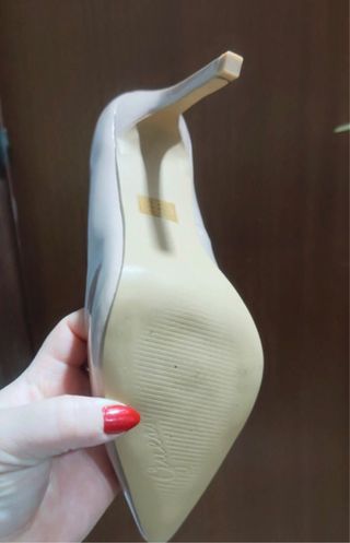 Zapatos Guess Beige Punta Tacon