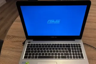 Portátil Asus Plata y Negro