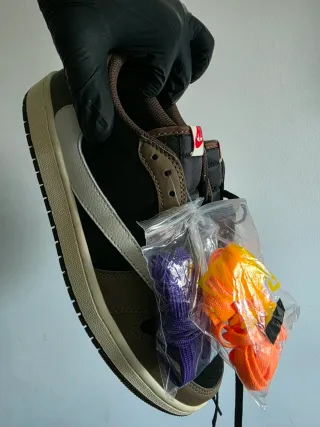 Nike Air Jordan 1 Low x Travis Scott