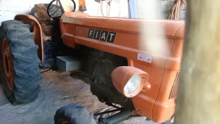 Tractor Fiat 300