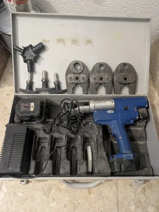 Prensa multicapa a batería REMS