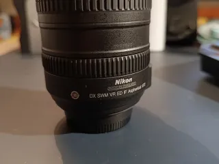 Obiettivo Nikon AF-S DX VR G ED 18-200mm