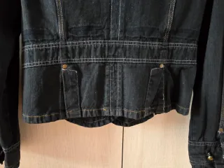 Chaqueta tejana entallada azul