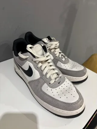 Nike Air Force 1 '07 LV8 Gris/Blanco