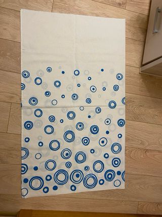 2 retales tela círculos azules 115x136