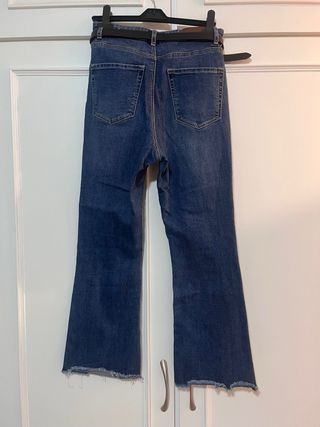 Conjunto Chaleco Tweed y Jeans Stradivarius