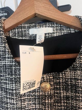 Conjunto Chaleco Tweed y Jeans Stradivarius