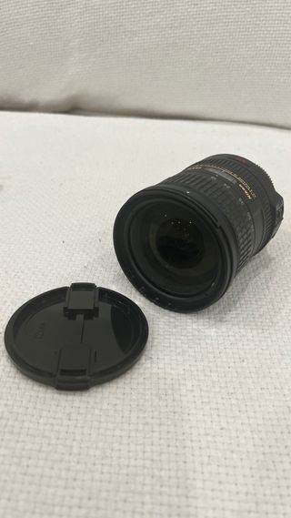 Objetivo Nikon AF-S DX Nikkor 18-200mm VR