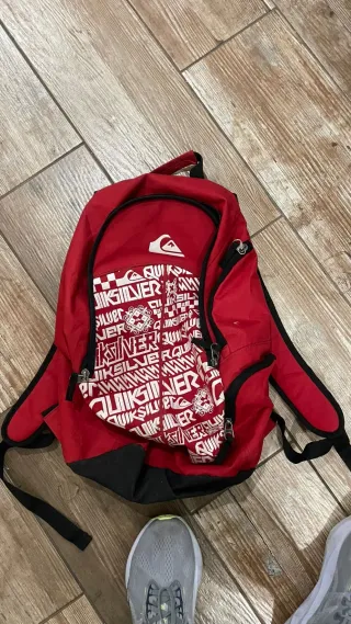 Mochila Quiksilver Roja y Blanca