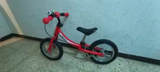Bicicleta sin pedales 12" roja