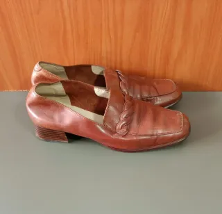 Zapatos de vestir marrones talla 40