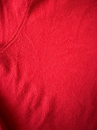 Maglie dolcevita blu e rosse