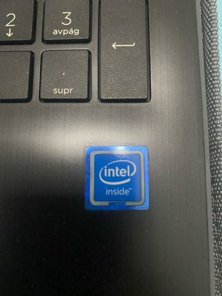 Portátil HP Gris con Cargador y Funda