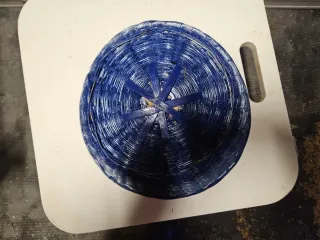 Cesto rotondo in vimini blu