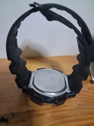 Reloj Casio Dorado y Negro