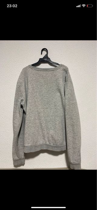 Sudadera Guess Gris con Logo Brillante