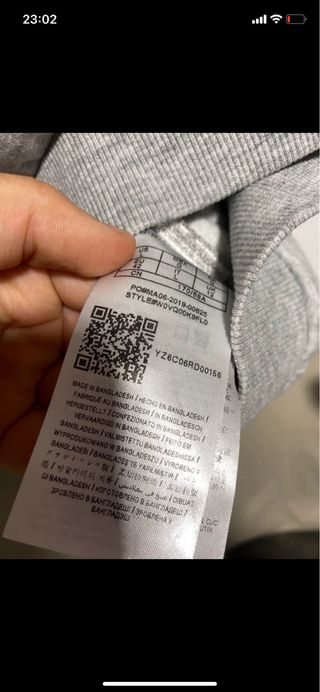 Sudadera Guess Gris con Logo Brillante