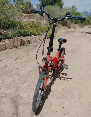 Bicicleta plegable naranja fluor Btwin