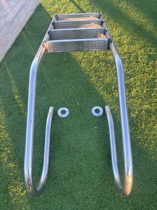 Escalera de piscina de inox
