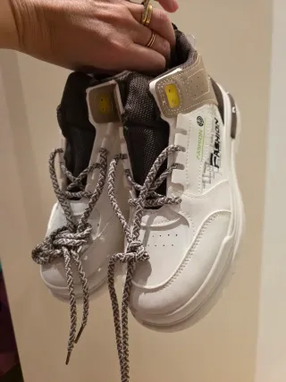 Sneakers alla moda per bambini