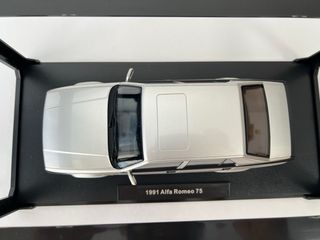 Alfa Romeo 75 1991 Triple9 1:18 Silver 1/18