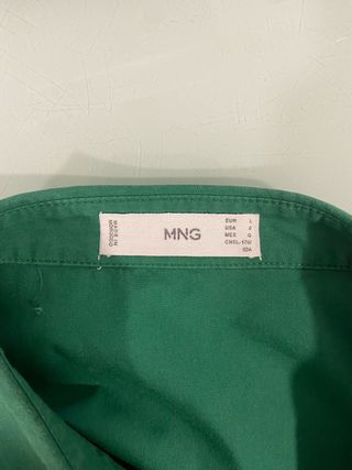 Camisa verde de manga larga