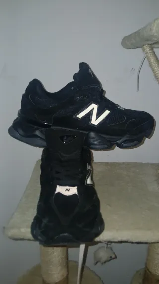 New Balance 9060 Negras