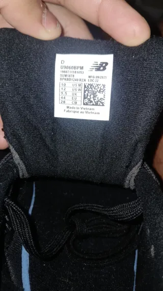 New Balance 9060 Negras