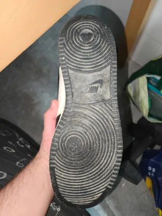 Zapatillas Nike Court Vision Rojas y Blancas