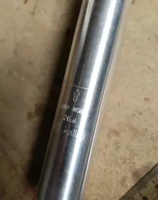 Tija sillín clásica 26.8 mm larga