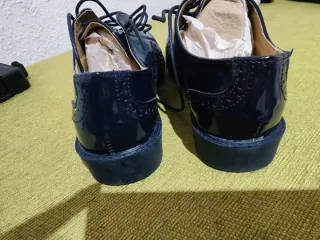 Zapatos planos charol azul marino