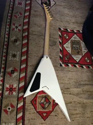 Guitarra Jackson Pro Rhoads RRT-3 IV/BK