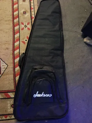 Guitarra Jackson Pro Rhoads RRT-3 IV/BK