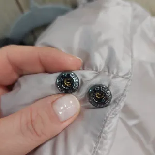 Chaqueta Hetrego Beige con Capucha y Pelo