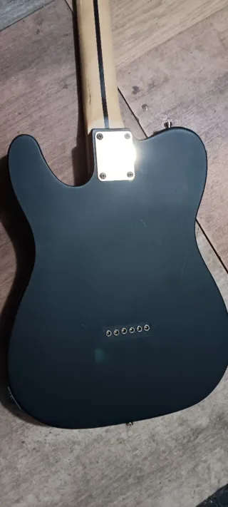 Guitarra Telecaster Réplica Negra