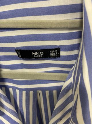 Camisa Mango rayas azules y blancas