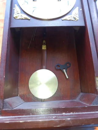 Reloj de pared vintage de cuerda