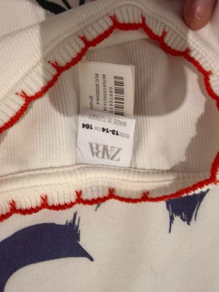 Camiseta Zara tirantes con cerezas